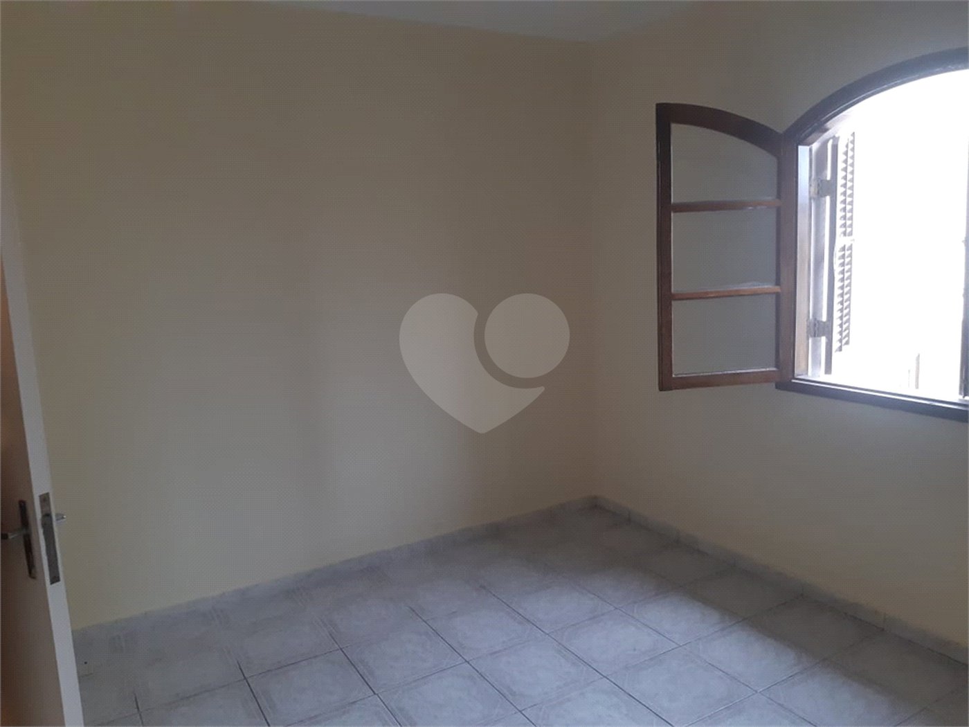 Casa à venda com 2 quartos em Vila Galvão, Guarulhos, SP