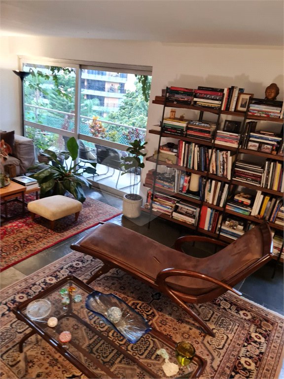 Apartamento à venda com 3 quartos, sendo 1 suíte,  em Jardim Ampliação, São Paulo, SP