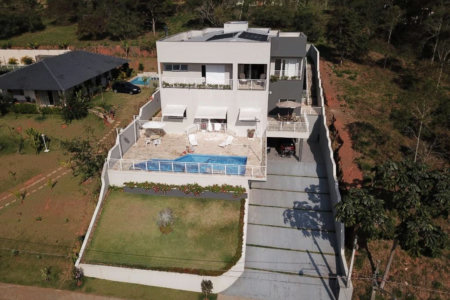 Casa à venda com 4 suítes no condomínio Reserva Ibirapitanga Ii, Santa Isabel - SP