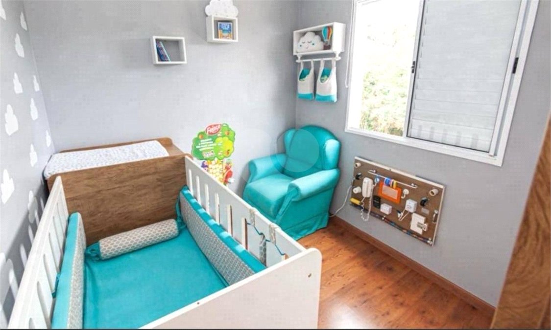 Apartamento à venda com 2 quartos em Jardim Ísis, Cotia, SP