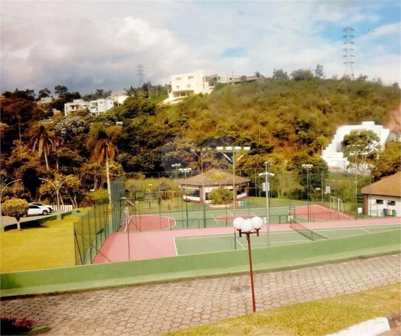 Terreno à venda no condomínio Arujá Hills Iii, Arujá - SP