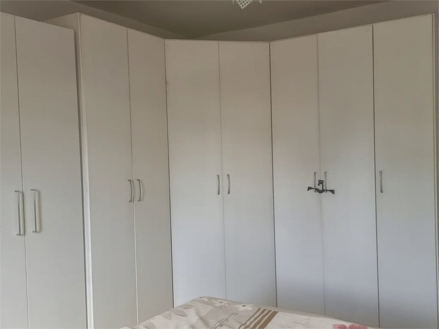 Sobrado à venda ou para alugar com 3 quartos, sendo 2 suítes,  em Ferreira, São Paulo, SP