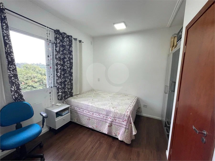Casa à venda com 2 suítes no condomínio Cotia, Cotia - SP