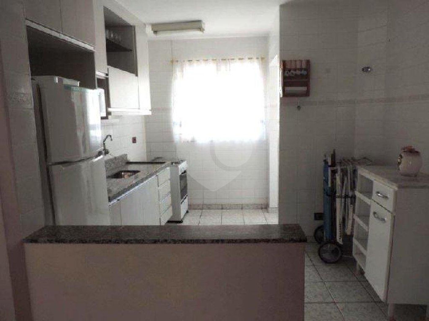 Apartamento à venda com 2 quartos, sendo 1 suíte,  em Loteamento João Batista Julião, Guarujá, SP