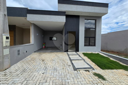 Casa à venda com 2 quartos, sendo 1 suíte,  em Residencial Lago dos Ipês, Itapetininga, SP