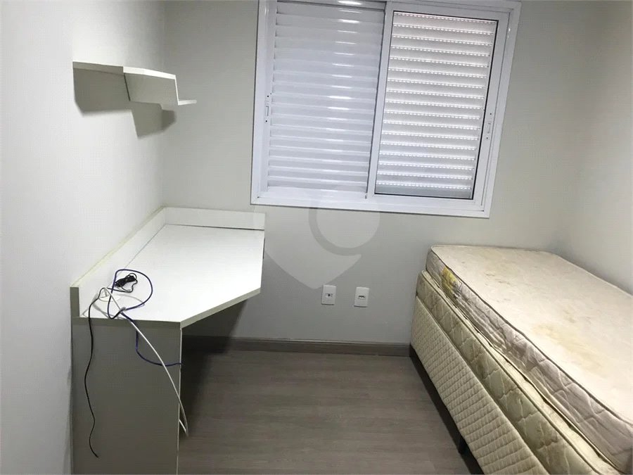 APARTAMENTO MOBILIADO EM FRENTE AO SHOPPING 02 DORMITÒRIOS