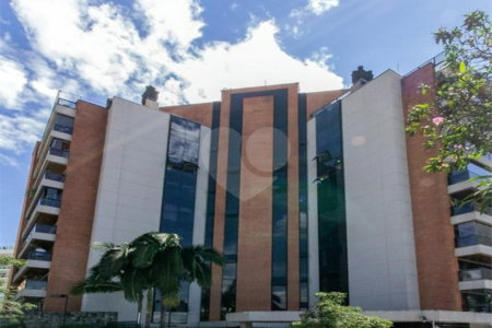 Cobertura à venda com 4 suítes em Vila Sônia, São Paulo, SP