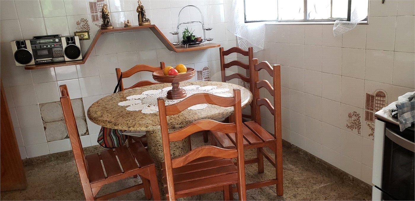 Sobrado à venda com 3 quartos, sendo 1 suíte, em Tremembé, São Paulo, SP