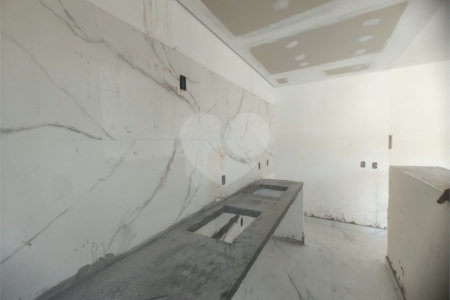 Apartamento 2 dormitórios (1 suíte) com vaga garagem, excelente localização, programa MCMV