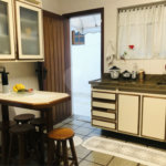 SOBRADO A VENDA NO TREMEMBÉ - 3 DORMS. (1 SUÍTE) E 5 VAGAS