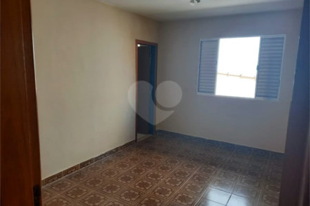 Casa com 147m² , 2 dormitórios , sendo 1 suíte , 2 vagas , à venda , no Parque das Nações , em Santo André.