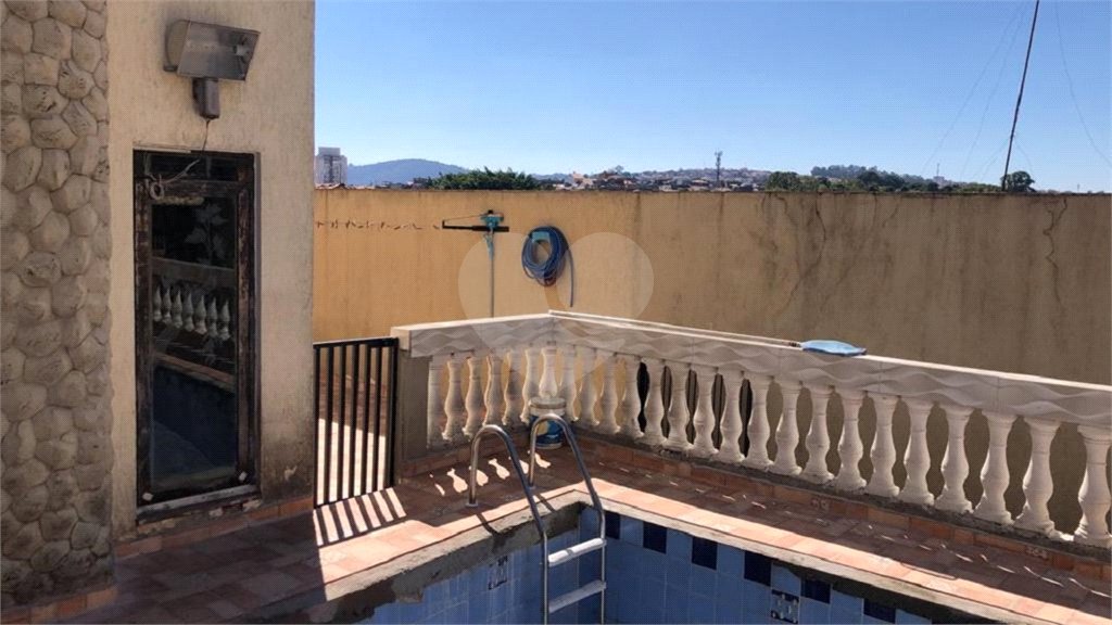 Sobrado à venda com 4 quartos, sendo 1 suíte, em Vila Rosália, Guarulhos, SP