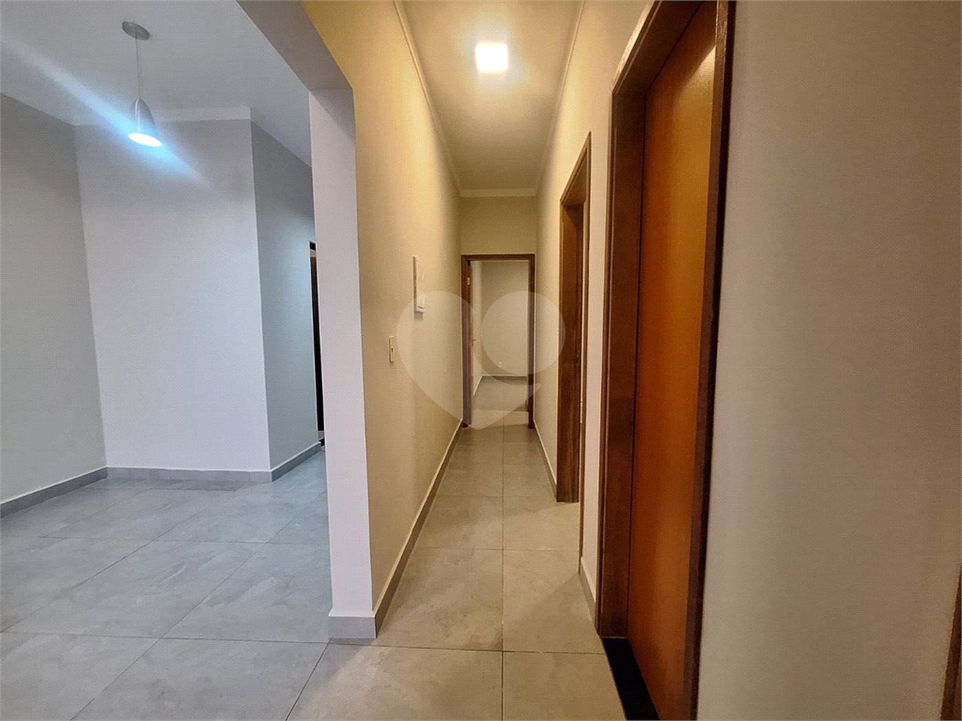 Casa à venda com 3 quartos, sendo 1 suíte, em Residencial Villaggio Di Capri, Itapetininga, SP