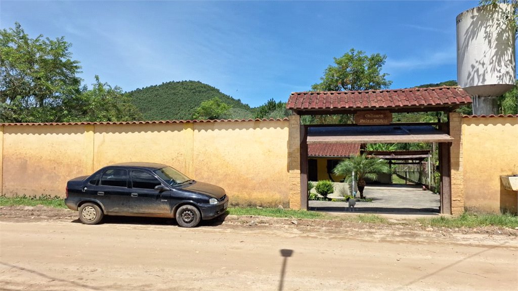 Chácara à venda com 4 quartos, sendo 1 suíte, em Taiaçupeba, Mogi das Cruzes, SP