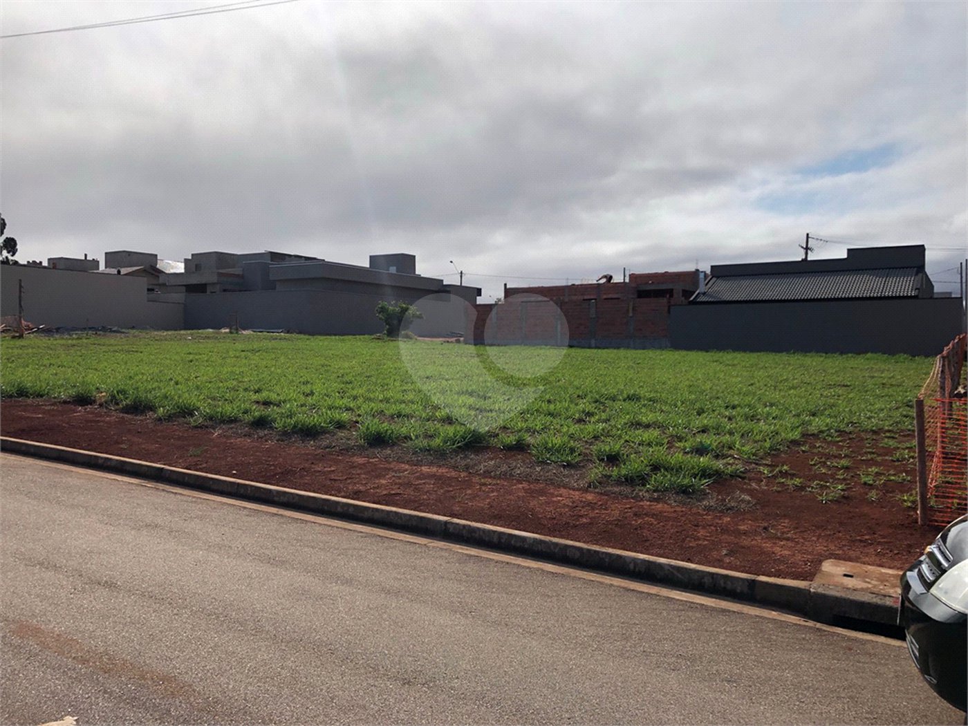 Terreno à venda no condomínio Residencial Golden Ville, Itapetininga - SP