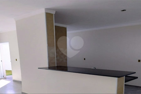 Casa nova 2 quartos 1 suíte Jardim Hikari.