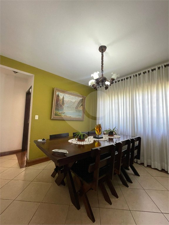 Casa à venda com 3 quartos, sendo 2 suítes,  em Vila Oliveira, Mogi das Cruzes, SP