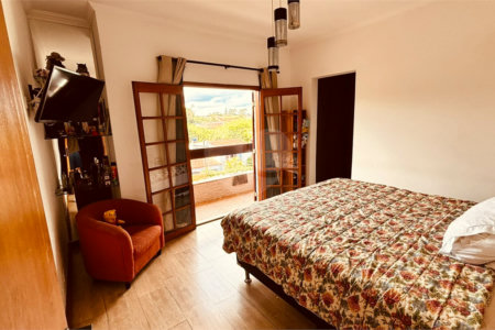 Sobrado à venda com 3 quartos, sendo 1 suíte, em Chácara Recanto Verde, Cotia, SP
