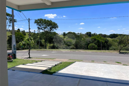 Casa à venda com 3 quartos, sendo 1 suíte, no condomínio Cond Laguna, Indaiatuba - SP