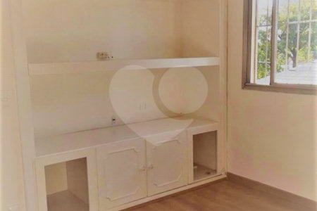 Apartamento à venda com 3 quartos, sendo 1 suíte, em Vila Mariana, São Paulo, SP