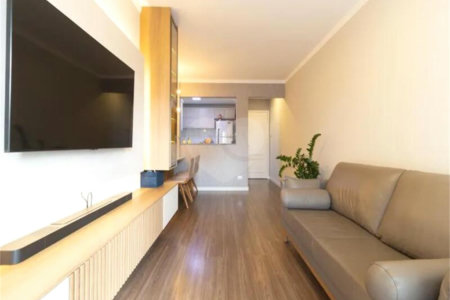 Apartamento à venda com 3 quartos, sendo 1 suíte, em Vila Mariana, São Paulo, SP