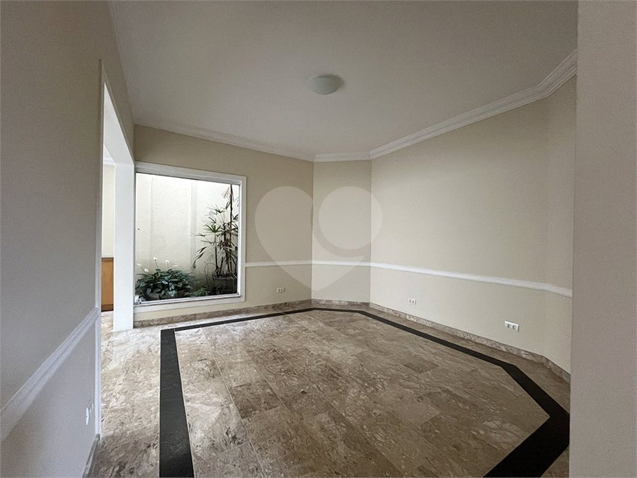 Casa para alugar com 4 quartos, sendo 2 suítes, no condomínio Porto Fino, São Paulo - SP