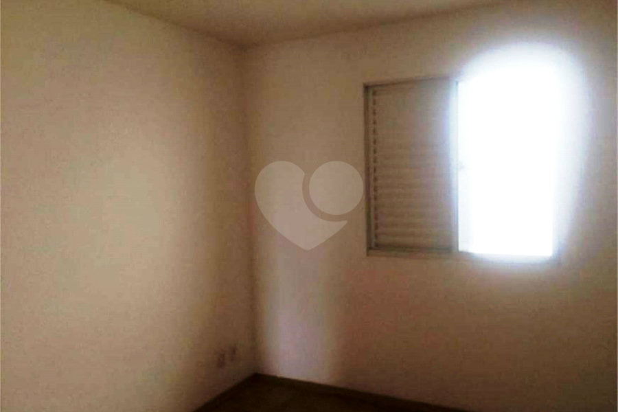 Casa à venda com 3 quartos, sendo 1 suíte, no condomínio Vila das Macieiras, São Paulo - SP