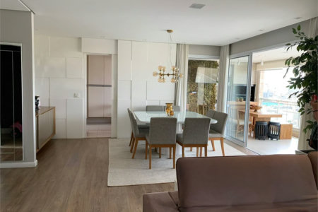 Apartamento à venda com 3 suítes em Lapa, São Paulo, SP