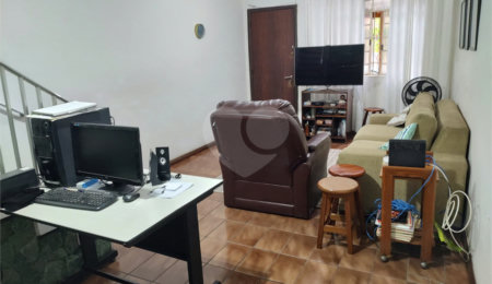 Casa à venda com 3 quartos, sendo 2 suítes,  em Vila Nivi, São Paulo, SP