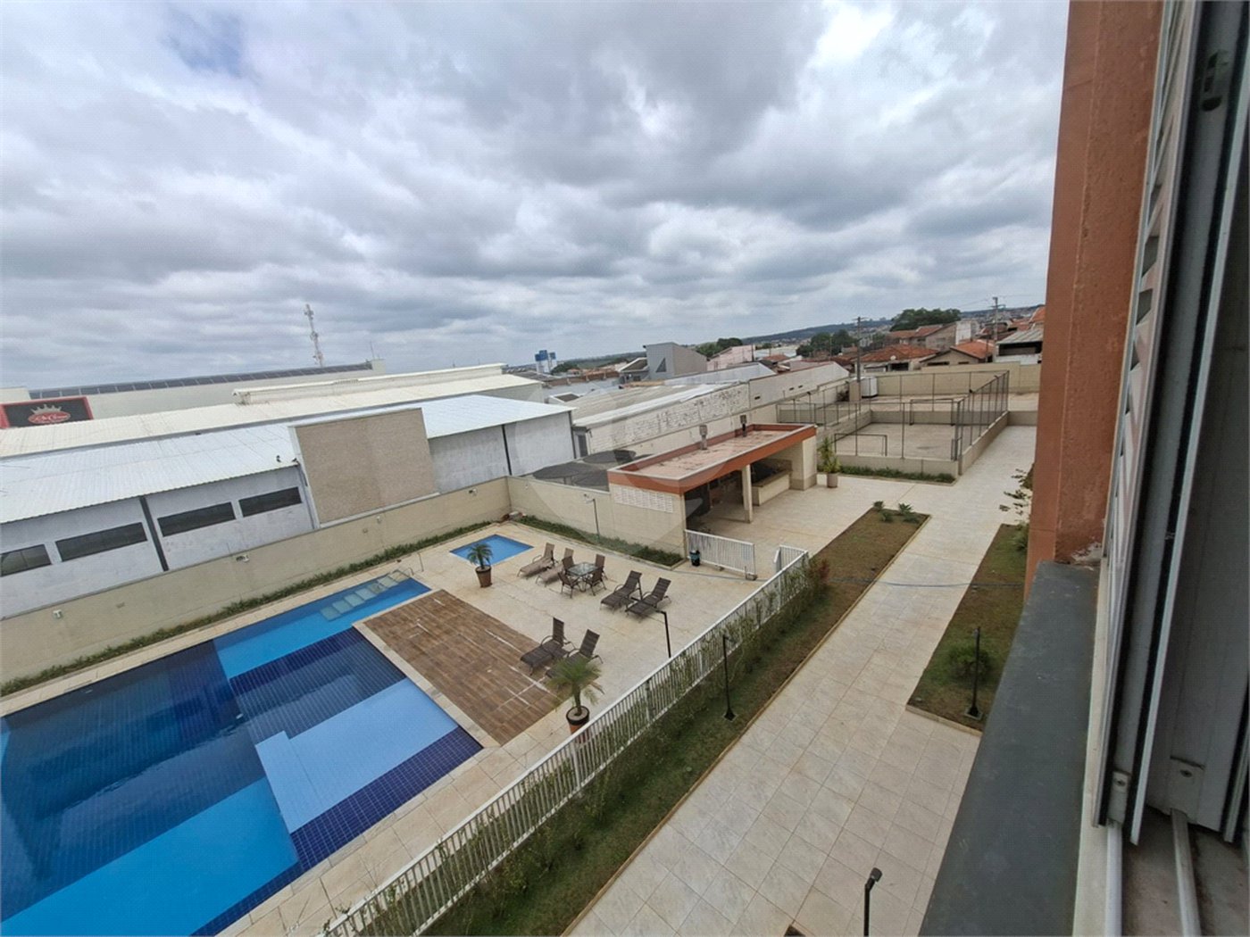 Apartamento à venda ou para alugar com 3 quartos, sendo 1 suíte, em Vila Macia, Itapetininga, SP