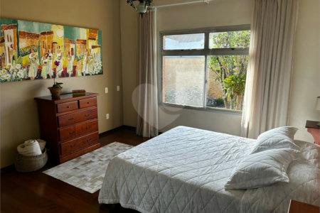 Casa à venda com 4 quartos, sendo 2 suítes, em Vila Aparecida, Itapetininga, SP