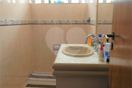 Sobrado à venda com 4 quartos, sendo 1 suíte, em Chácara Santo Antônio (zona Sul), São Paulo, SP