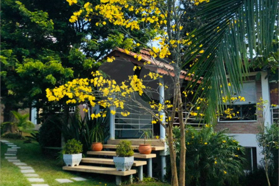Casa Térrea à venda com 4 quartos, sendo 1 suíte, em Roseira, Mairiporã, SP