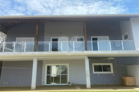 Casa à venda com 3 suítes no condomínio Altos de São Roque, São Roque - SP