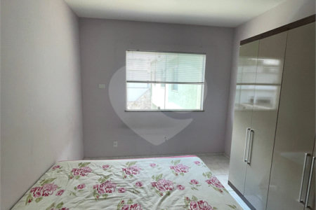 Casa à venda com 5 quartos, sendo 1 suíte, no condomínio Residencial Green Ville, Rio de Janeiro - RJ