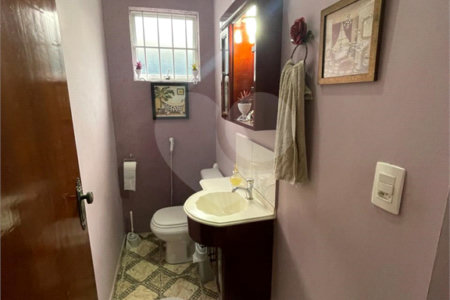 Sobrado à venda com 4 quartos, sendo 1 suíte,  em Jardim Las Vegas, Santo André, SP