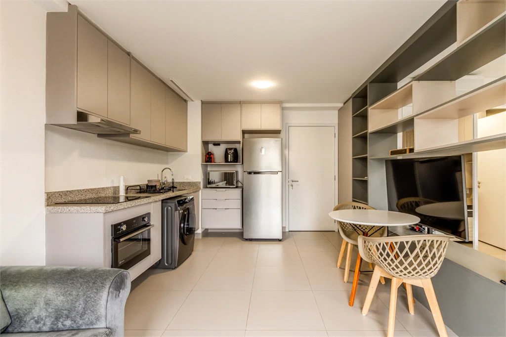 Apartamento à venda com 1 suíte em Jardim das Bandeiras, São Paulo, SP