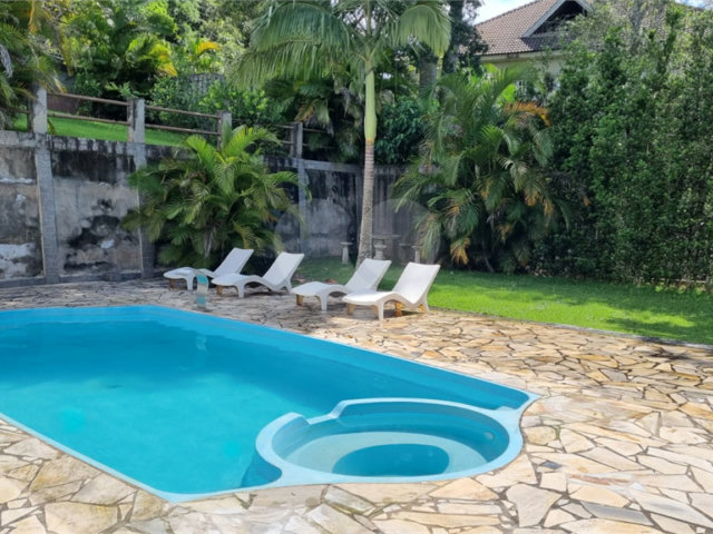 Casa à venda com 3 quartos, sendo 1 suíte,  no condomínio Alpes da Cantareira, Mairiporã - SP