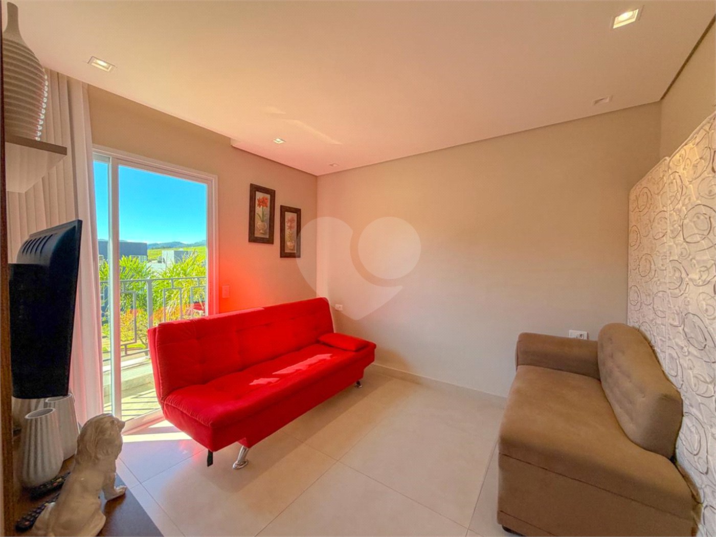 Casa à venda com 3 suítes no condomínio Figueira Garden, Atibaia - SP