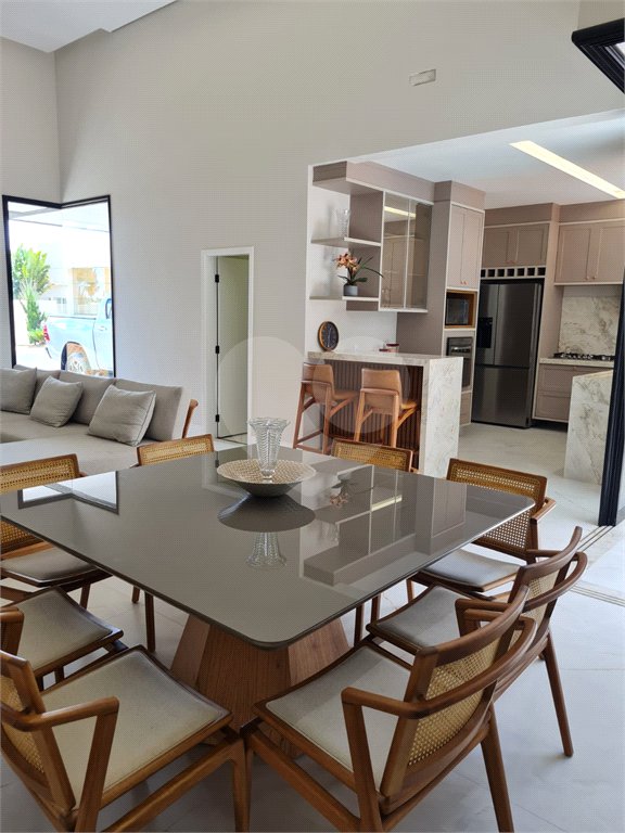 Casa à venda com 3 suítes no condomínio Residencial Duas Marias, Indaiatuba - SP