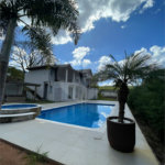 Casa à venda com 4 suítes no condomínio Jardim das Palmeiras, Bragança Paulista - SP