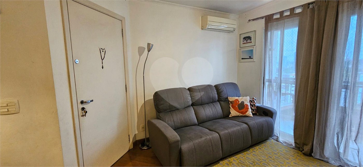 Apartamento à venda com 3 quartos, sendo 2 suítes, em Pinheiros, São Paulo, SP