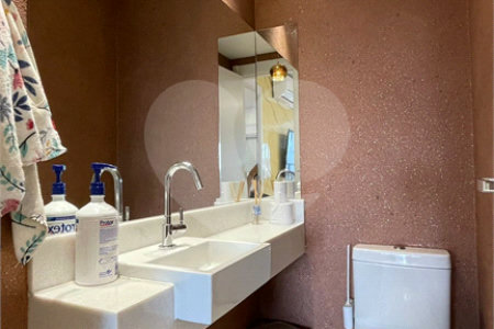 Apartamento à venda com 4 quartos, sendo 2 suítes, em Pinheiros, São Paulo, SP