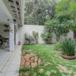 Casa à venda ou para alugar com 4 quartos, sendo 2 suítes, em Ibirapuera, São Paulo, SP