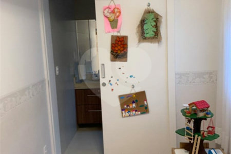 Casa Térrea à venda com 3 quartos, sendo 2 suítes, em Parque Vitória, São Paulo, SP