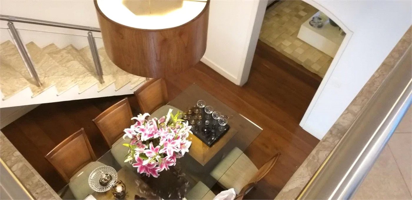 Casa à venda com 4 quartos, sendo 3 suítes, em Jardim Bonfiglioli, São Paulo, SP