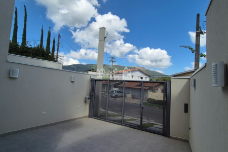 Casa à venda no bairro Recreio Maristela em Atibaia com linda vista para as montanhas