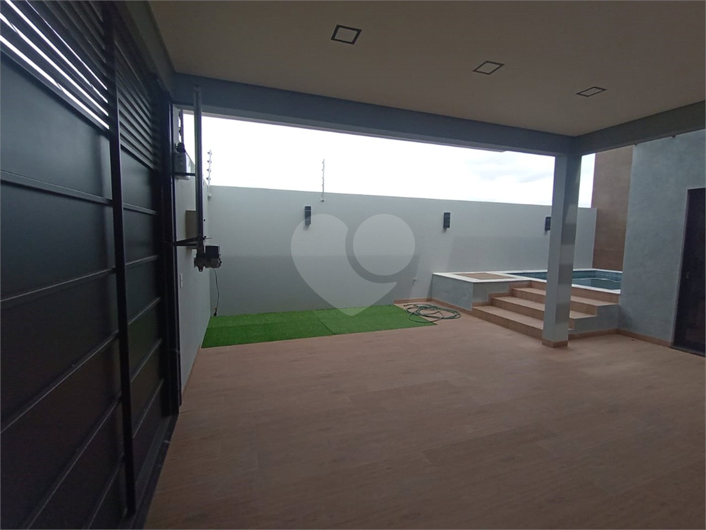 Casa à venda com 3 quartos, sendo 1 suíte,  em Portal dos Pinheiros Ii, Itapetininga, SP