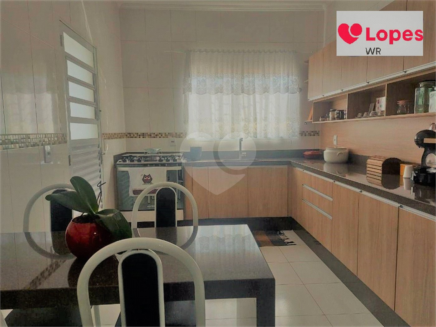 Casa à venda com 5 quartos, sendo 1 suíte, em Jardim Shangri-lá, Atibaia, SP