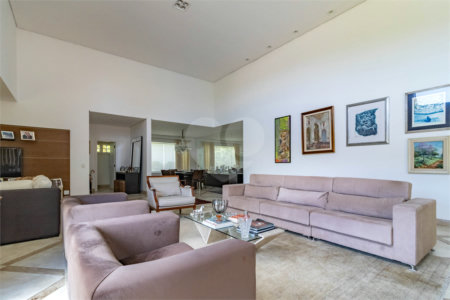 Casa à venda com 7 quartos, sendo 5 suítes,  em Morumbi, São Paulo, SP